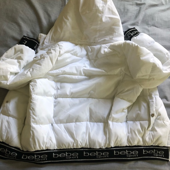 BEBE WHITE PUFFER JACKET SZ SMALL - Picture 2 of 7